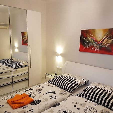 Laura White Tower Apartment Салоники Экстерьер фото