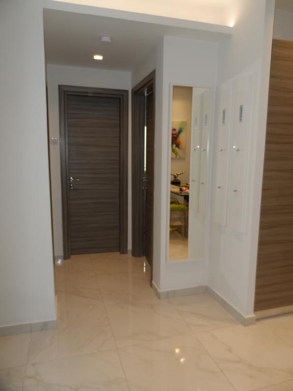 Laura White Tower Apartment Салоники Экстерьер фото