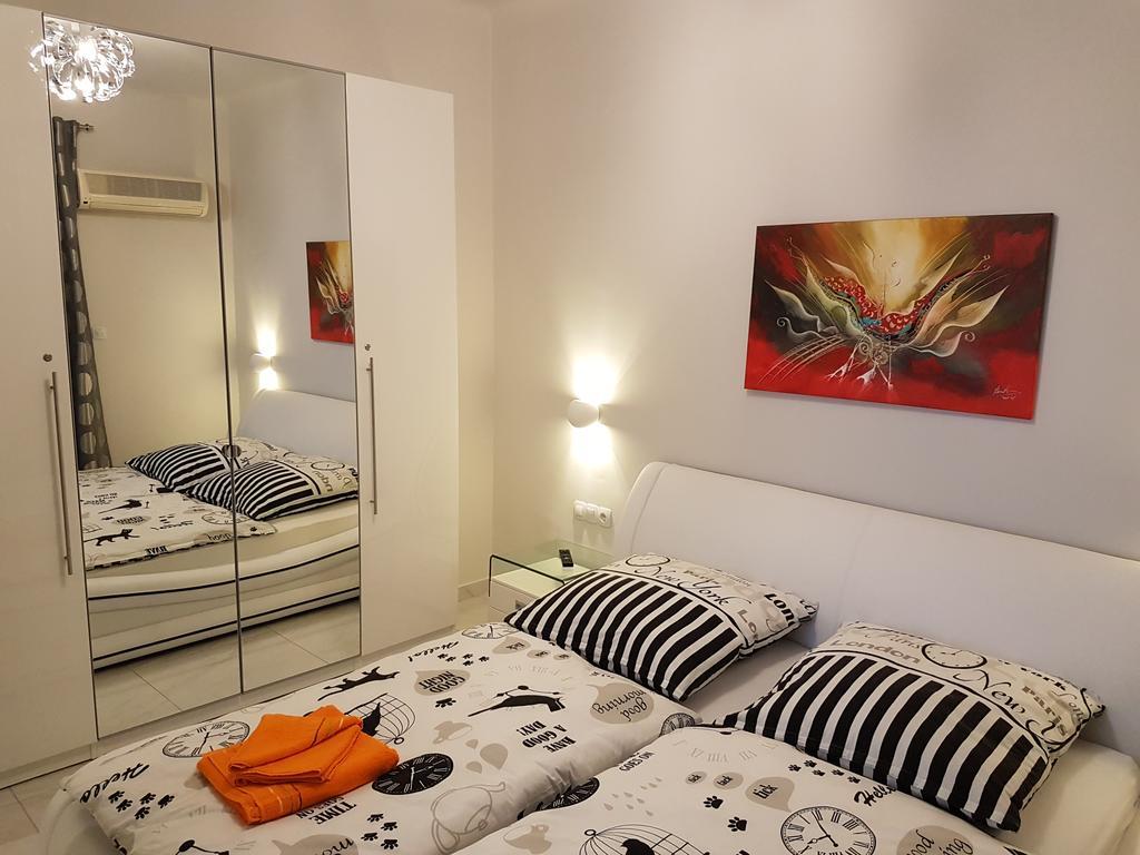 Laura White Tower Apartment Салоники Экстерьер фото